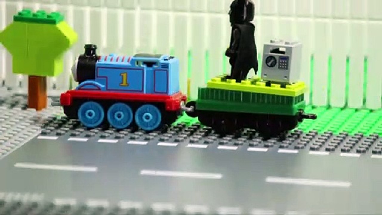 Lego Batman vs Joker - Train Robbery Balloon Escape #short #lego #legostarwars #legotiktok #legomarvel #fyp