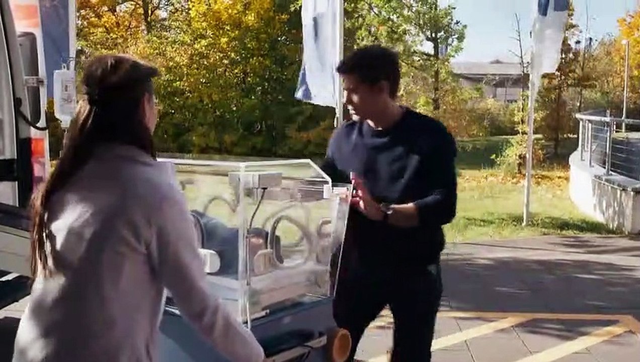 Löwenmütter (300) - In aller Freundschaft – Die jungen Ärzte