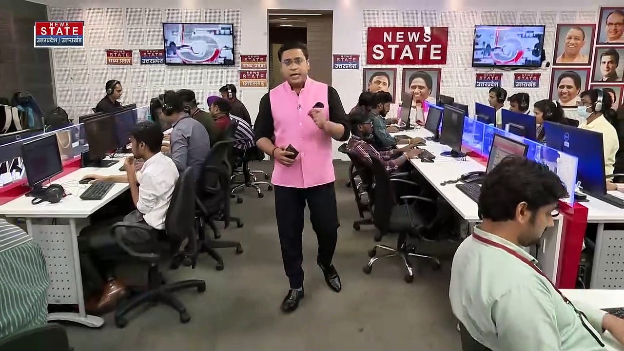 Uttar Pradesh News: उन्नाव में खड़ी कार में आग लगने से हड़कंप | Unnao News