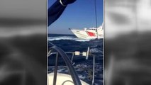 Tekneye taciz girişiminde bulunan Yunan botunu Türk Sahil Güvenlik botu uzaklaştırdı (2)