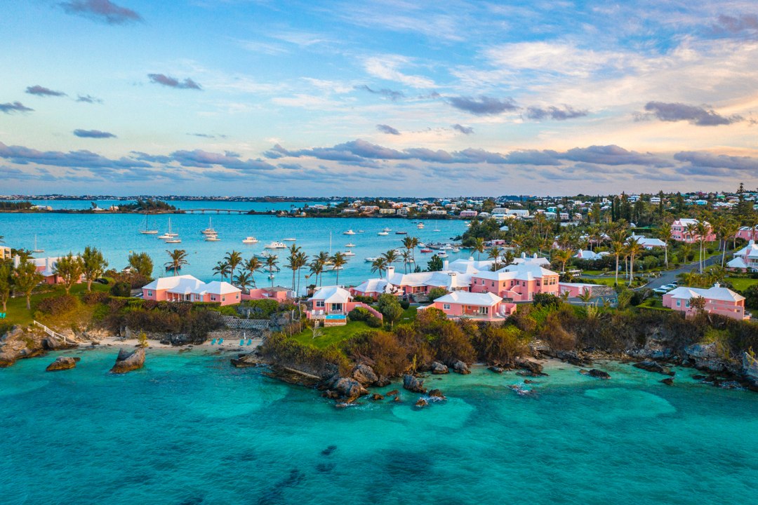 This Iconic Bermuda Resort With 4 Private Beach...