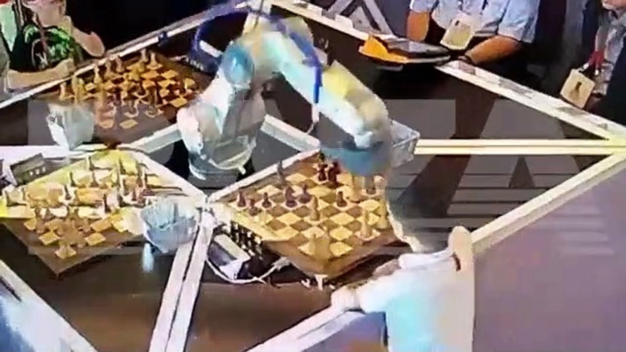 Toujours se méfier des robots, même quand ils jouent aux Echecs