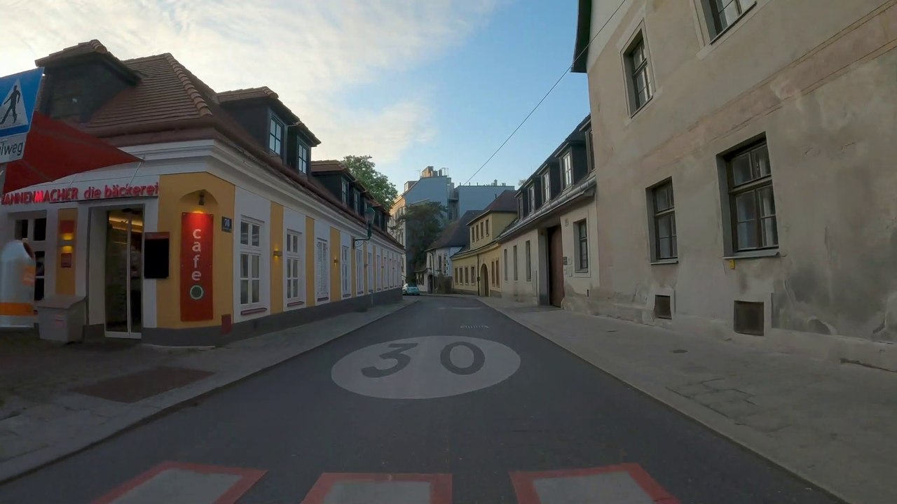 Wien am Rad: Sieveringer Straße frühmorgens