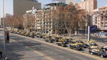 Protesta de taxistas chilenos contra plataformas y los altos precios del combustible
