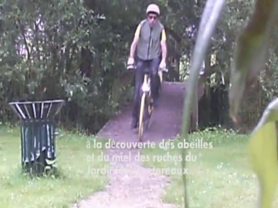 Le Petit Vélo Jaune fait son miel aux Jardins des Portereaux (1)