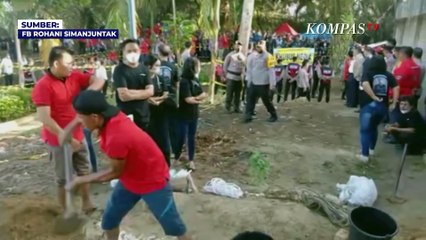 Detik-Detik Makam Brigadir J Dibongkar oleh Sejumlah Pria Berseragam Merah