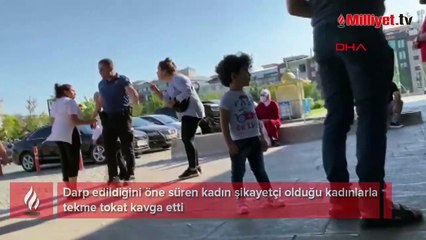 Hastane önünde kadınlar birbirlerine saldırdı