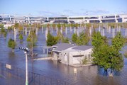 Japonya'da şiddetli yağış elektrik kesintisine sebep oldu