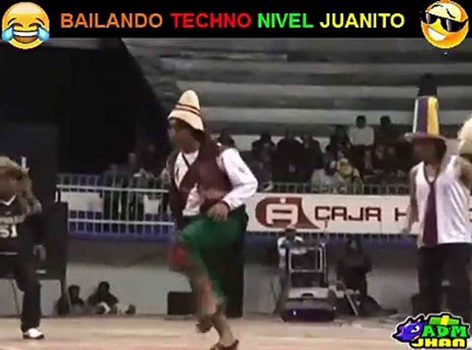 El Cholo Juanito_ BAILANDO TECHNO NIVEL JUANITO