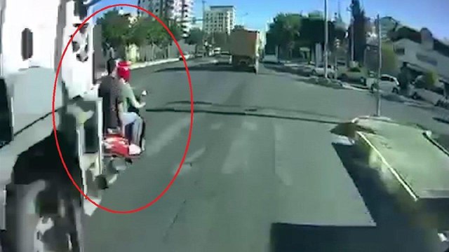 Şanlıurfa’da 2 kişinin öldüğü kaza kamerada