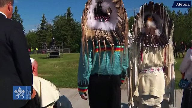 Le Pape face au lac sacré des autochtones dédié à sainte Anne
