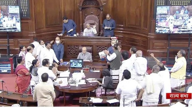 Suspended Congress MPs sing ‘Vande Mataram’ at Parliament doorstep, BJP objects | Watch