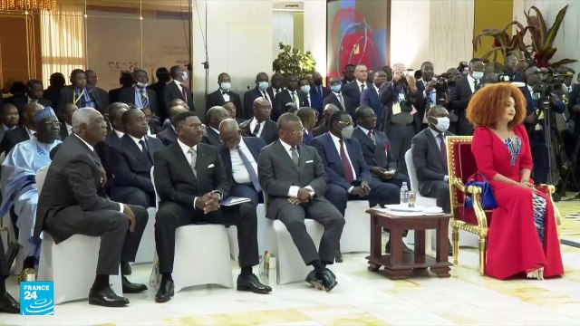 ماكرون يدعو المؤرخين إلى تسليط الضوء على الماضي الفرنسي في الكاميرون