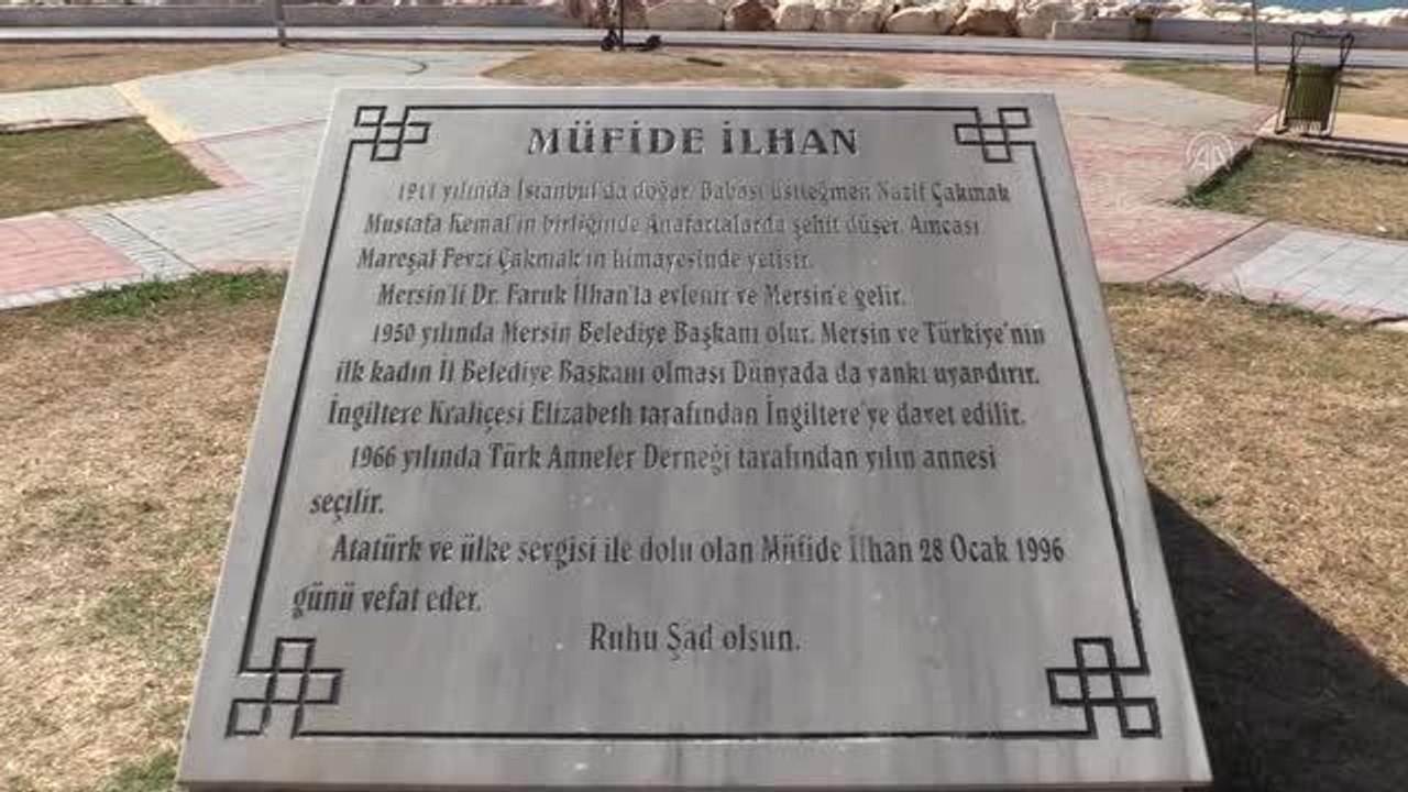 Sahildeki kadın belediye başkanı heykelinin baş ve elleri kırıldı