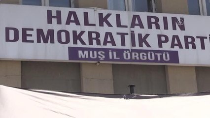 Çocukları PKK'lı teröristlerce kaçırılan aileler HDP önündeki eylemlerini sürdürdü