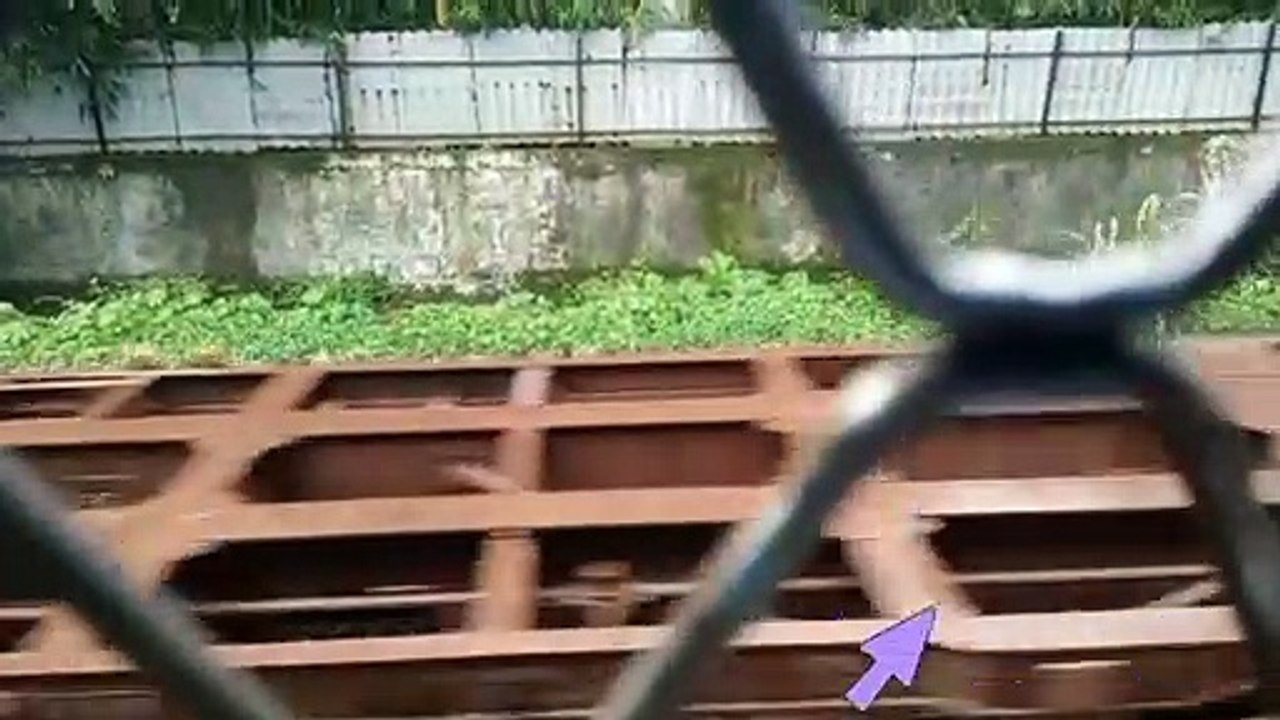 Mera Mobile tut gaya uska touch pad tut gaya Uper se gayi maal gaadi .....