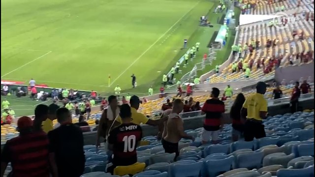 Briga entre torcedores do Flamengo causa tumulto na arquibancada do Maracanã