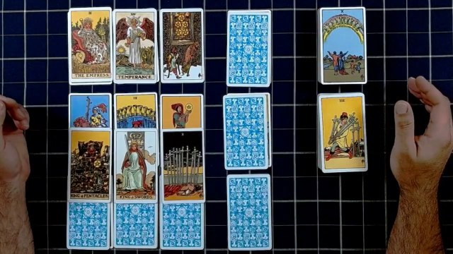 CAPRICORN love tarot card reading, timeless. Shed those past fears.