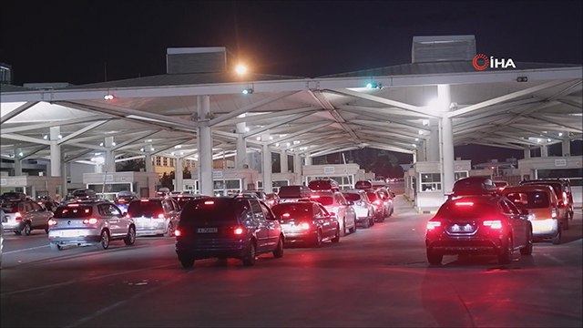 Edirne'ye akın eden Bulgarlar, dönüş yolunda kuyruk oluşturdu