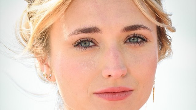 GALA VIDÉO - PHOTO – Chloé Jouannet dévoile sa nouvelle coupe de cheveux : la fille d’Alexandra Lamy charme les internautes