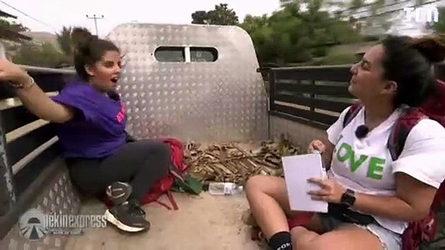 « Coucou le peuple » : Inès Reg imite Valérie Trierweiler dans Pékin Express !