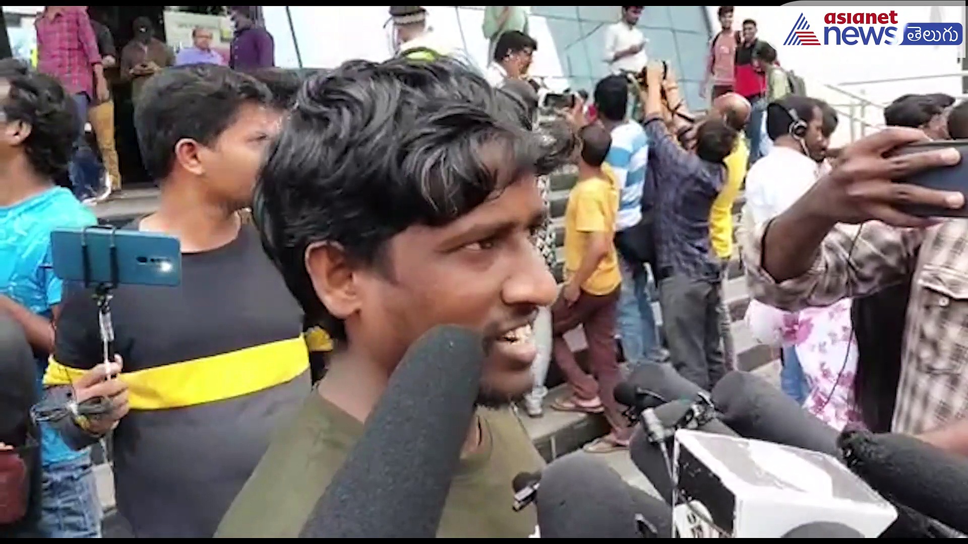 విక్రాంత్ రోణా మూవీ పబ్లిక్ టాక్ : అంత గొప్పగా ఏమీ లేదు... ఒకసారి చూడొచ్చు అంతే..!
