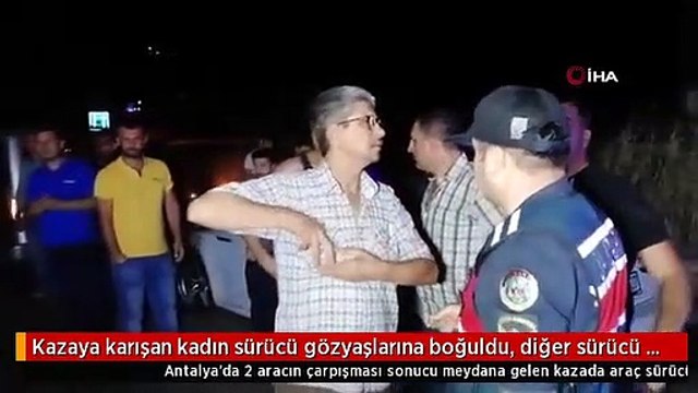 Kazaya karışan kadın sürücü gözyaşlarına boğuldu, diğer sürücü ise Ben ambulans görevi görüyordum diye kendini savundu