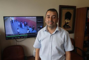 Boğazına madeni para kaçan öğrenciyi okul müdürü kurtardı (2)