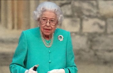 Elizabeth II : un de ses gardes perd son sang froid