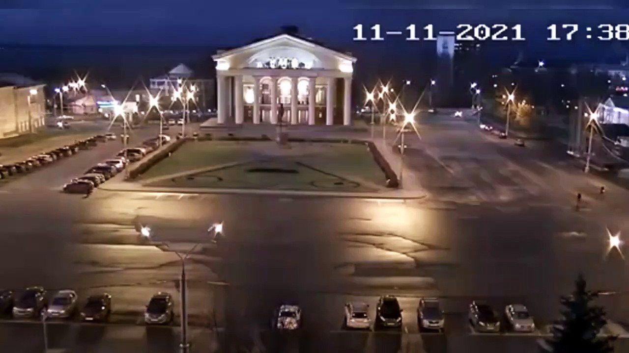 Meteor Lights Up in St. Petersburg, Russia
