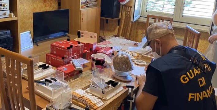 Frosinone - Sequestrati laboratori di sigarette illegali a Ceprano e Pontecorvo (28.07.22)
