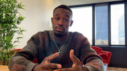 «Elle m’a traité de macaque» : le TikTokeur Akamz, victime de racisme en pleine rue, réagit