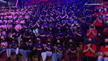 Feira da Risada: Flávio Andradde faz piadas com o cotidiano