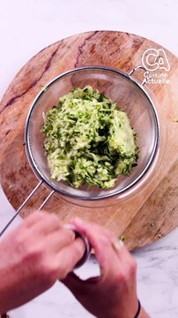 CUISINE ACTUELLE - Quiche sans pâte à la courgette et aux lardons