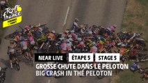 Grosse chute dans le peloton / Big crash in the peloton - Étape 5 / Stage 5 - #TDFF2022