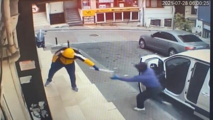 ŞİŞLİ'DE MAHALLELİ HIRSIZLARI SÜPÜRGEYLE KOVALADI