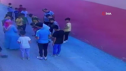 Okul müdürü boğazına madeni para kaçan öğrenciyi böyle kurtardı