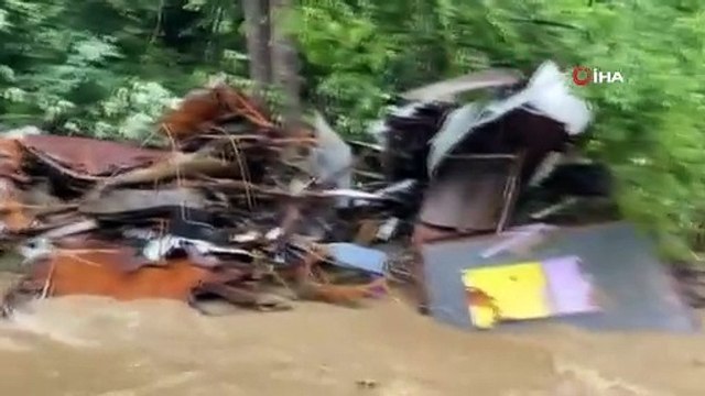 ABD’nin Kentucky eyaletini sel vurdu: 3 ölü