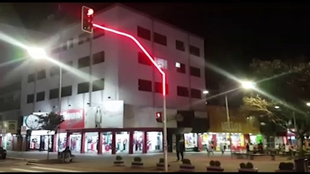 Semáforos tem sinalização sensorial de LED para reforçar atenção no trânsito