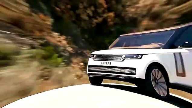 2022 Range Rover VS 2022 Toyota Land Cruiser - SUV BATTLE!