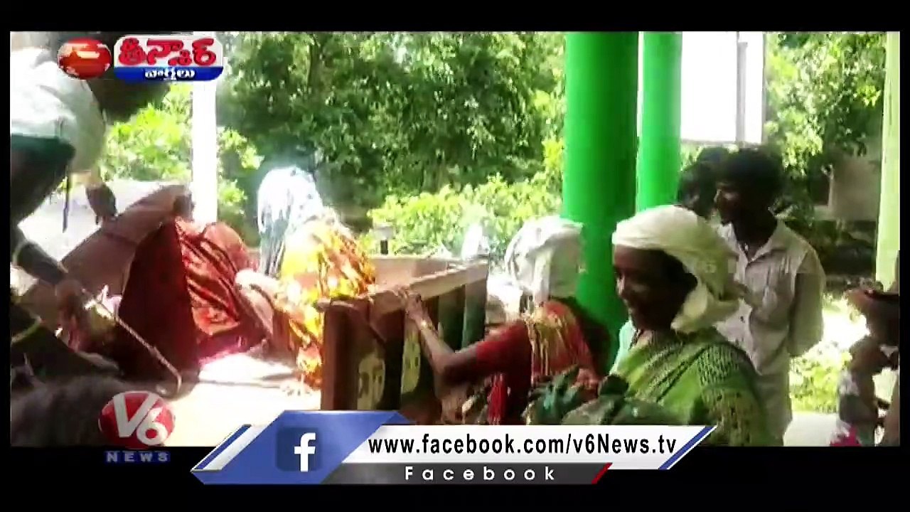 Villagers Facing Problems With Damaged Roads Due To Heavy Rains | V6 Teenmaar