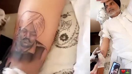 Sidhu Moose Wala Father का Son Face का Tattoo बनाते Emotional Video Viral । Boldsky