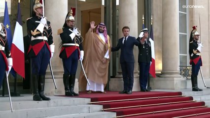 Mohammed ben Salmane reçu par Emmanuel Macron : une "réhabilitation" qui inquiète