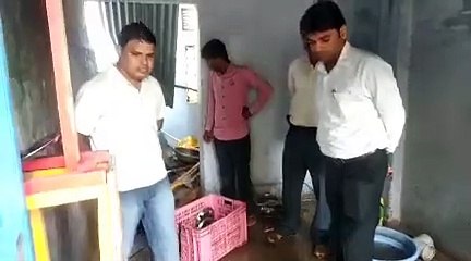 विद्यालय में भरा पानी, पोषाहार सहित रिकॉर्ड भीगा, बच्चों की छुट्टी