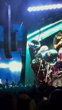 Metallica Give 'Stranger Things' Eddie Munson screen shoutout during 'Master Of Puppets' at Lollapalooza 2022