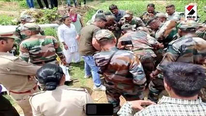 800 ફૂટ ઉંડા બોરવેલમાં 70 ફૂટે ફસાયેલ કિશોરીને બચાવી