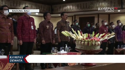 Bupati Badung Serahkan Santunan BPJAMSOSTEK