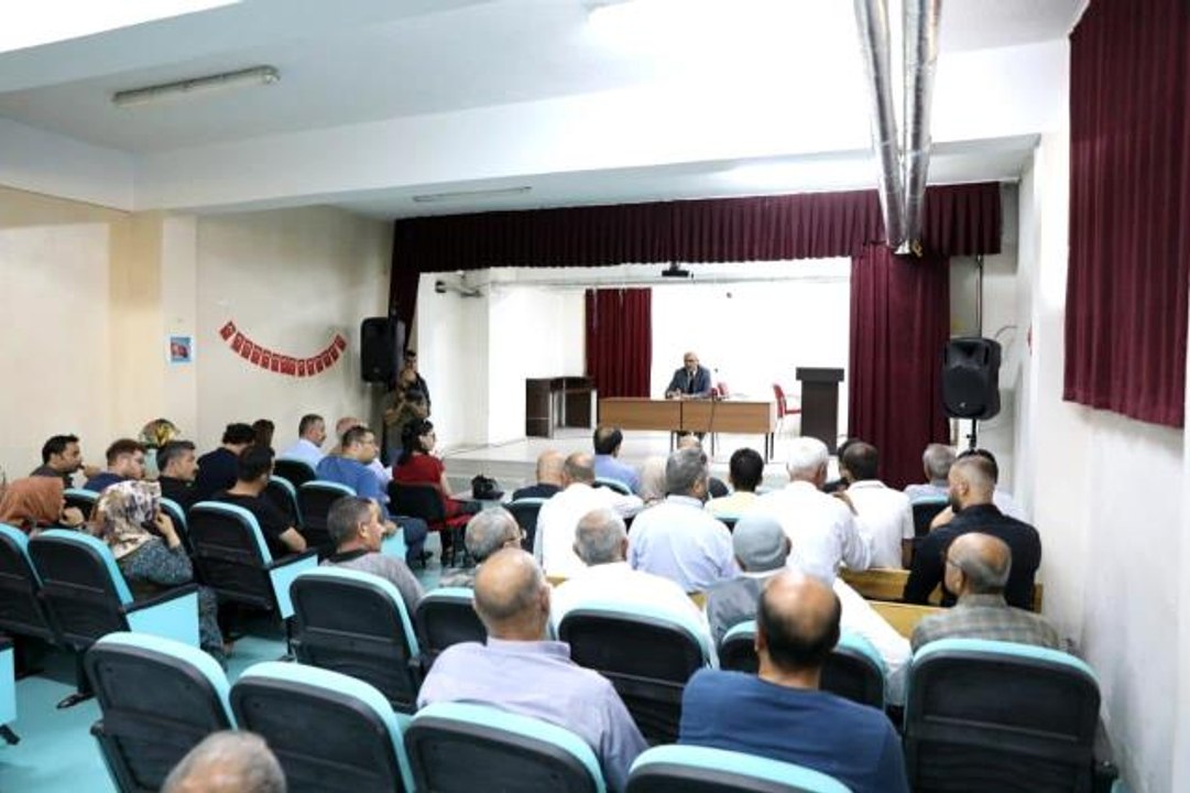 Başkan Vekili Aydın: "Vatandaşın yanında olup sorunlarını çözmeye çalışacağız"