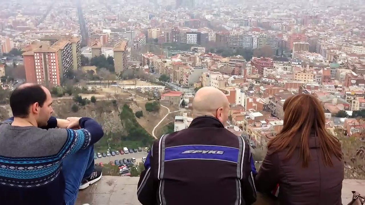 Vista turística de parejas de enamorados