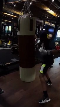 Hélène Sy a partagé la vidéo de ses fils faisant du sport @ Instagram / Hélène Sy